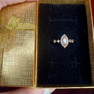 Vintage style ring size 6